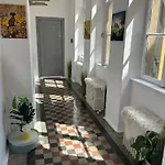 Victoriei Square Apartment By David